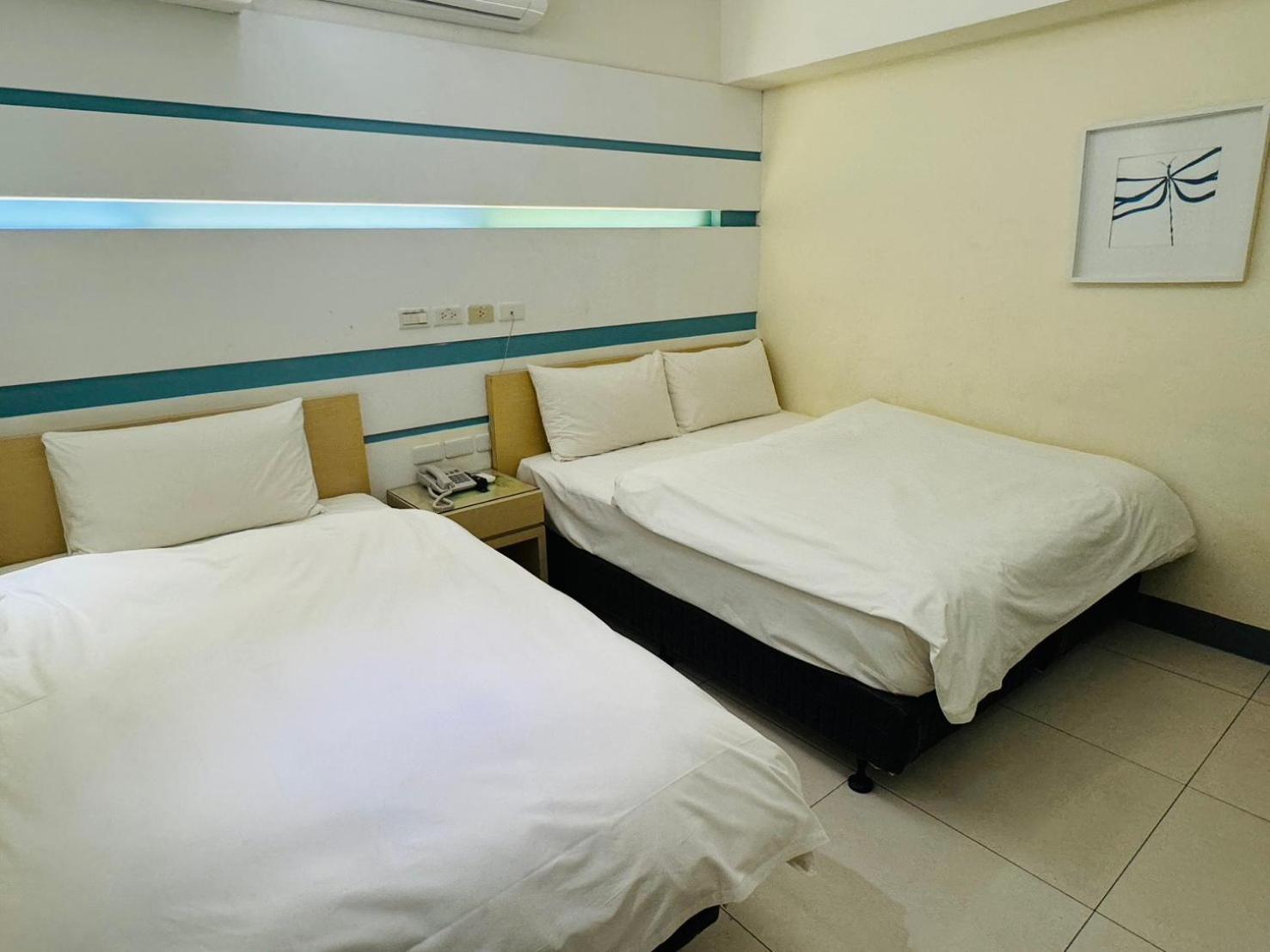 Kiwi Express Hotel - Kaohsiung Station Eksteriør billede