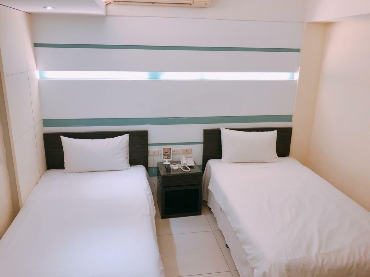 Kiwi Express Hotel - Kaohsiung Station Eksteriør billede